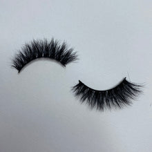Load image into Gallery viewer, Sparkle Lash
