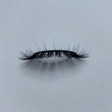 Load image into Gallery viewer, Mia Lash
