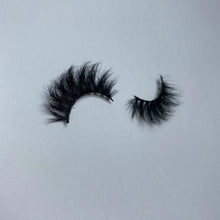Load image into Gallery viewer, Dolly Lash
